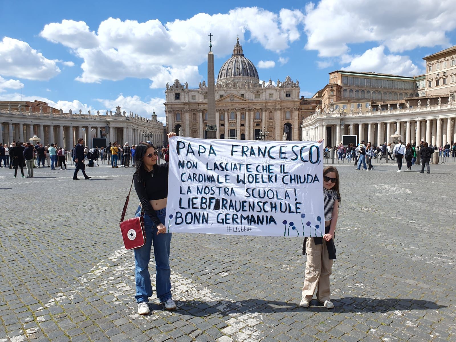 LFS Banner vor dem Petersdom in Rom